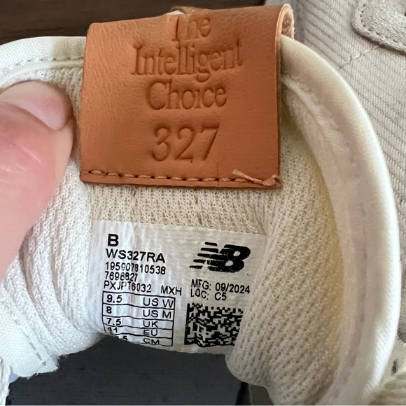 New Balance 327 White Orange Gum Sole Sneakers Women’s 9.5 B WS327RA - Picture 6 of 10
